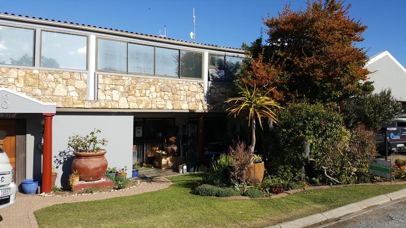4 Bedroom Property for Sale in Stilbaai Wes Western Cape